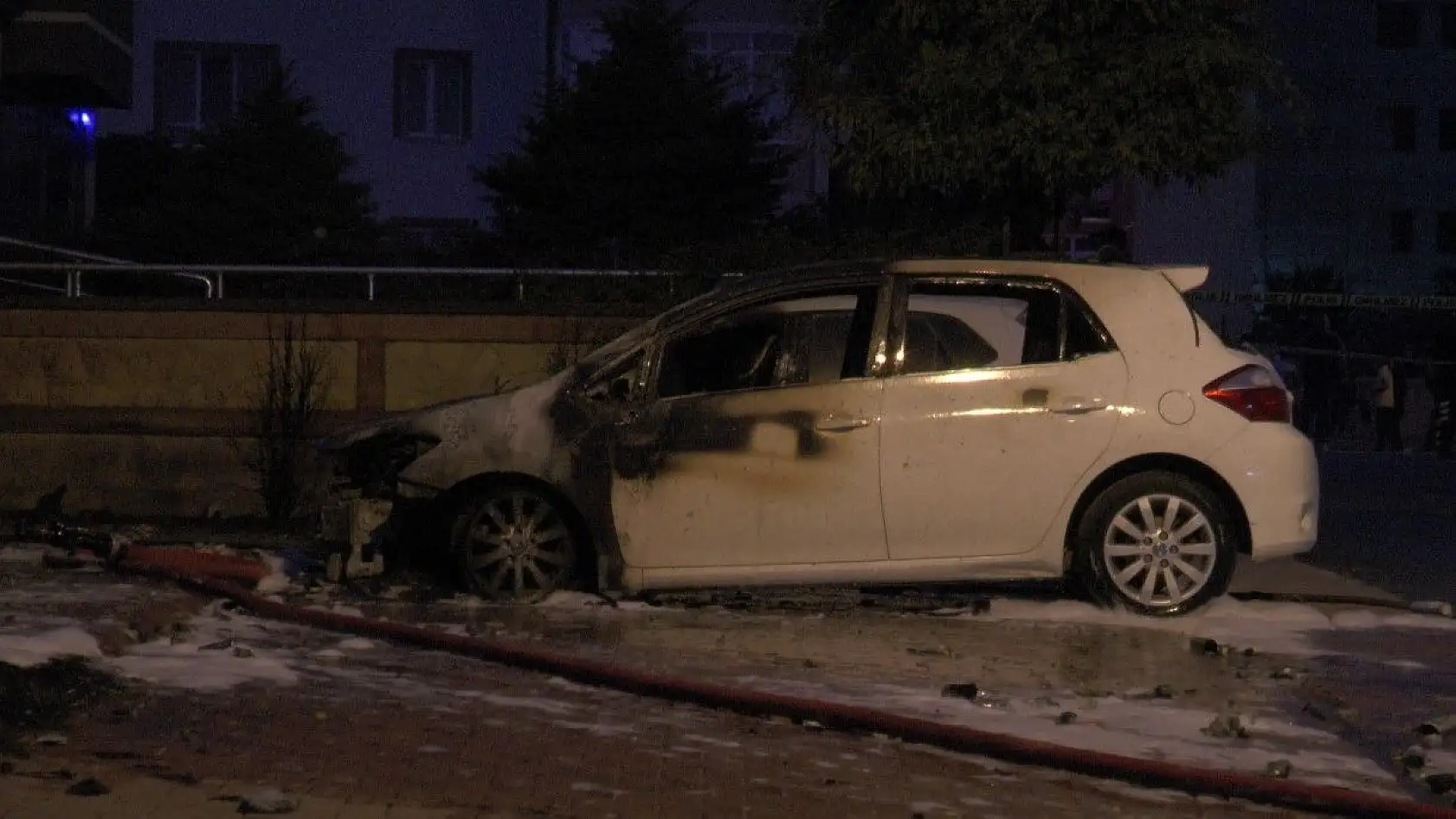 Kozmetik dükkanında yangın