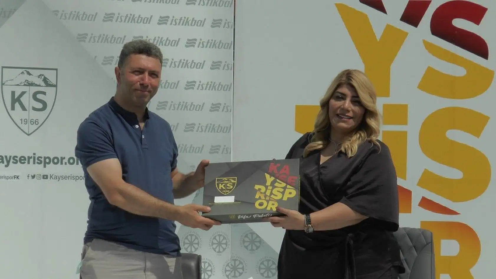 Kayserispor, yeni formasını tanıttı