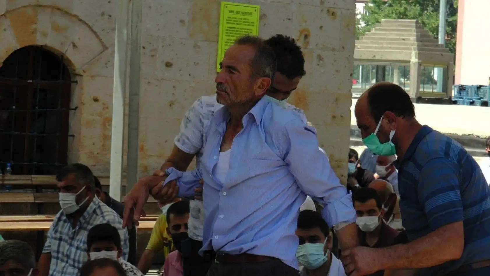 Yahyalı'yı sarsan cenaze... 6 tabut yanyana...