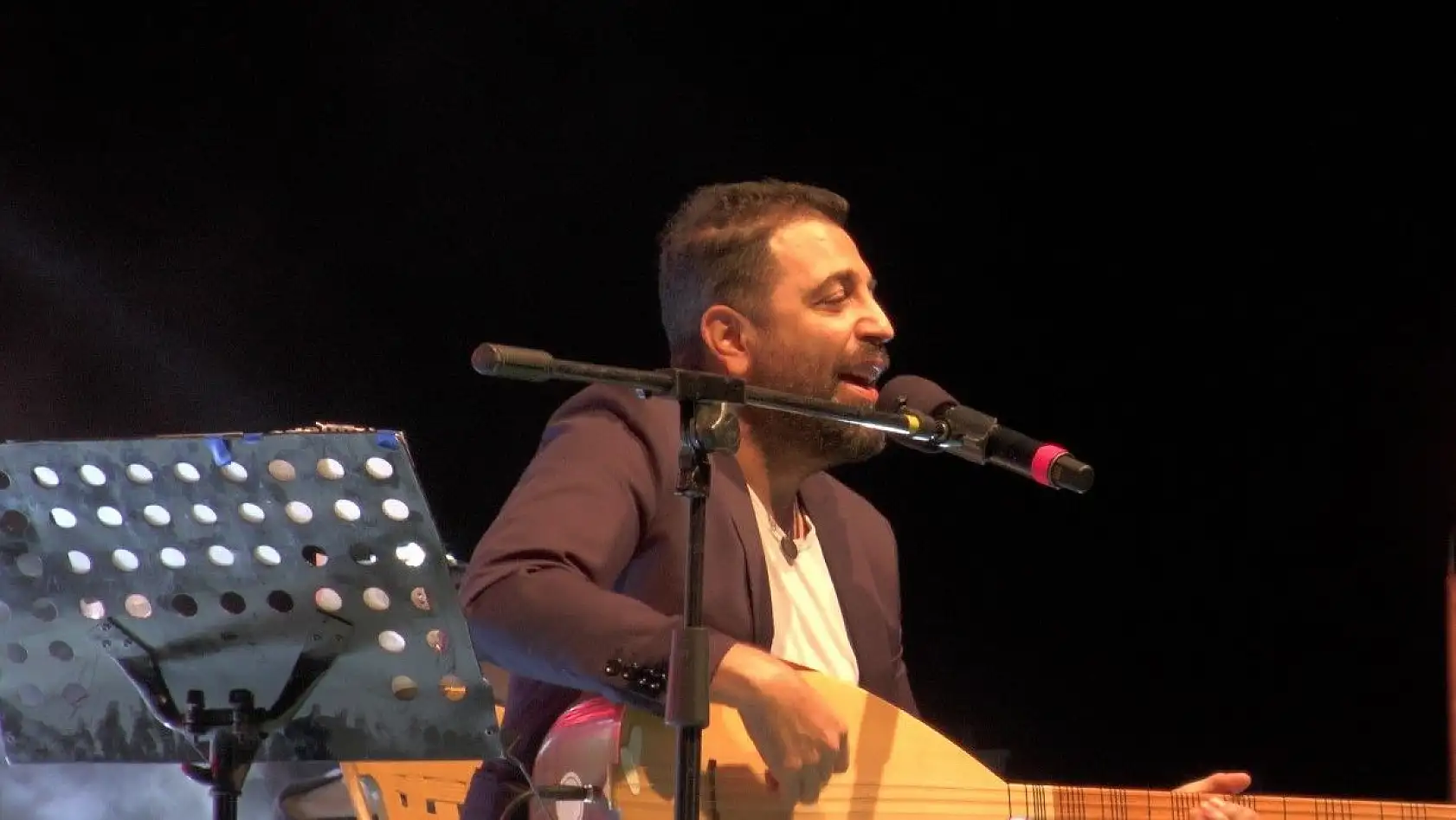 Türkücü İsmail Altunsaray, konser verdi