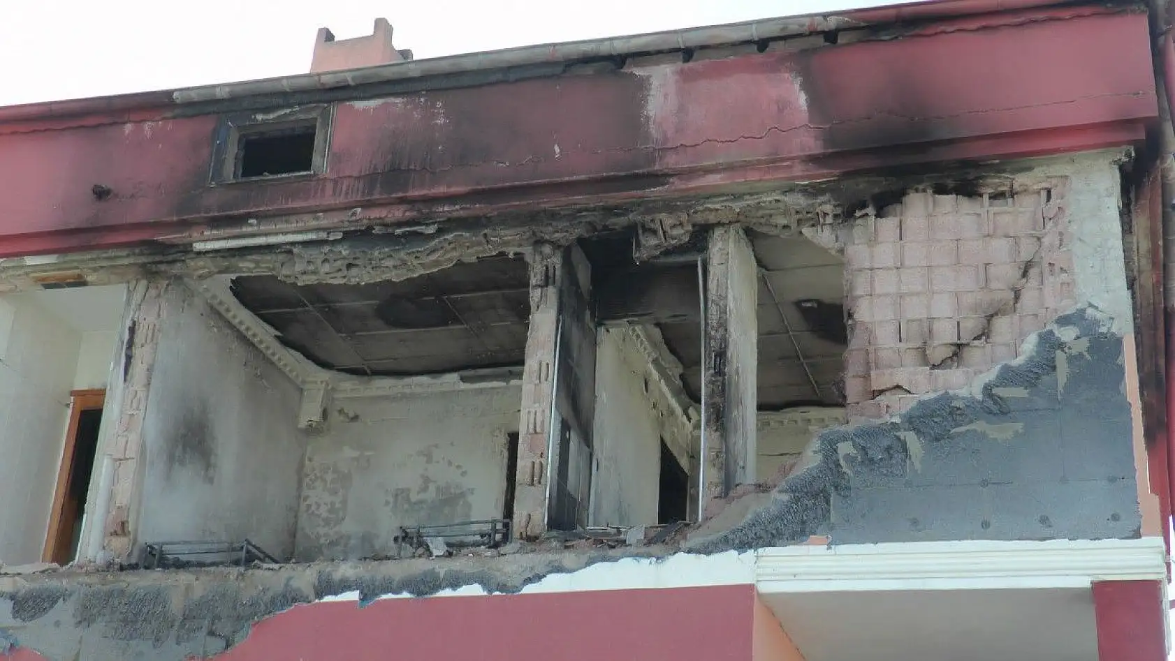 Flaş! Kayseri'de Doğalgaz patlaması: 2'si ağır 5 yaralı