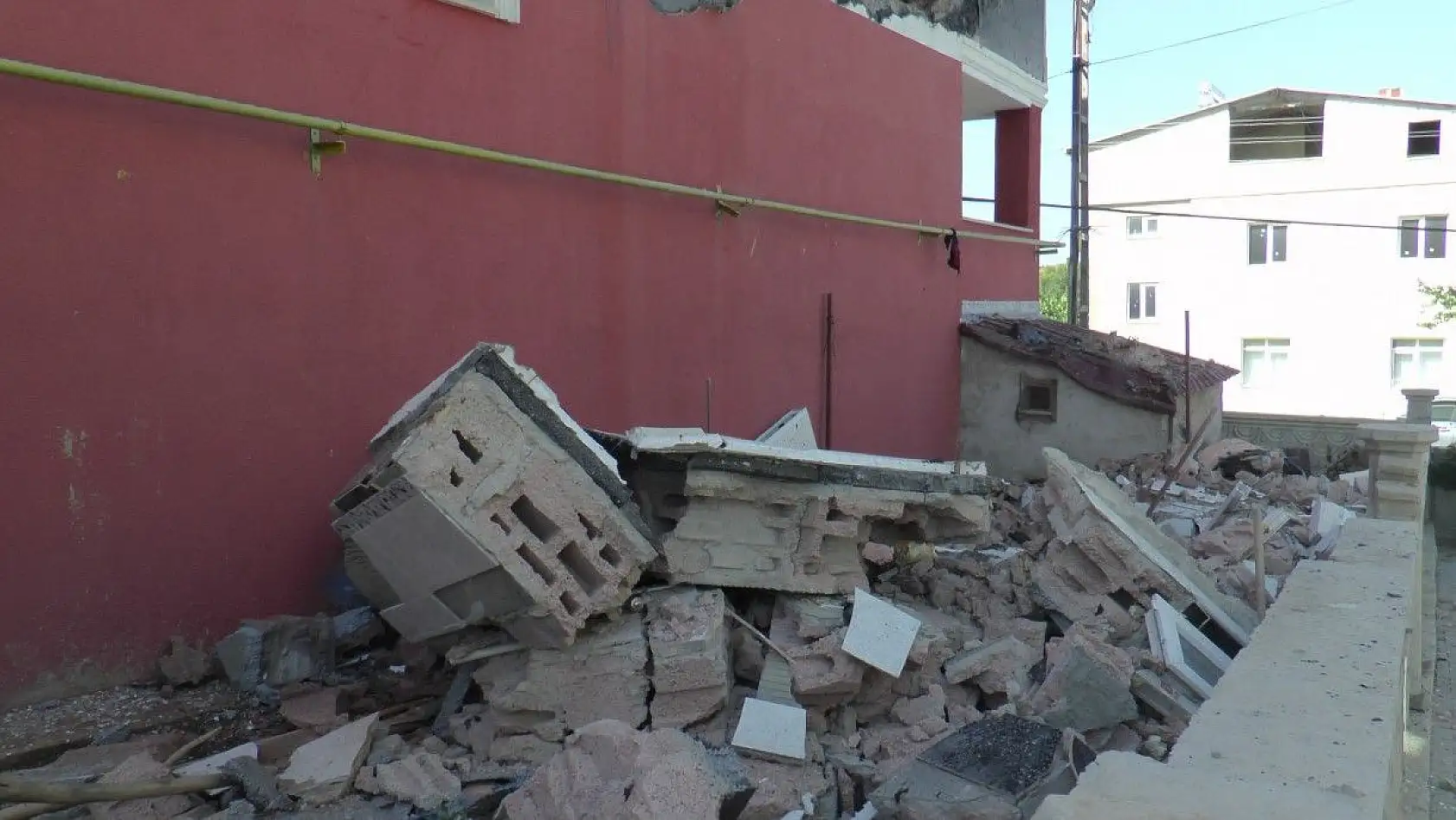 Flaş! Kayseri'de Doğalgaz patlaması: 2'si ağır 5 yaralı