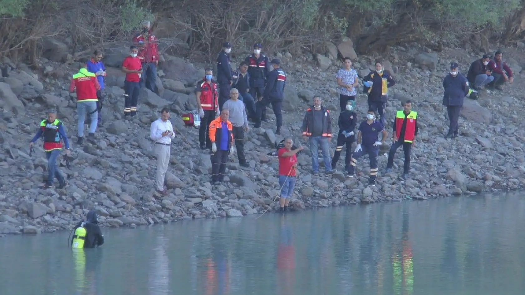 Suya düşen genç yaşamını yitirdi