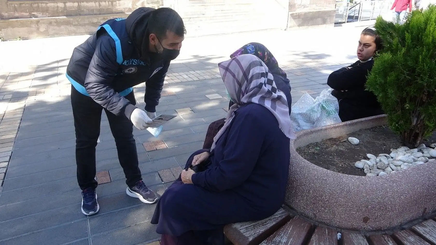 Polis şiddete karşı vatandaşları uyardı