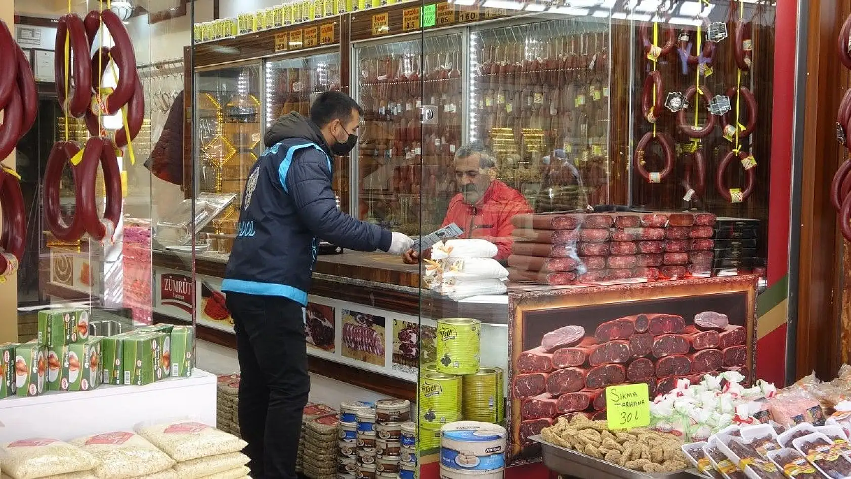 Polis şiddete karşı vatandaşları uyardı
