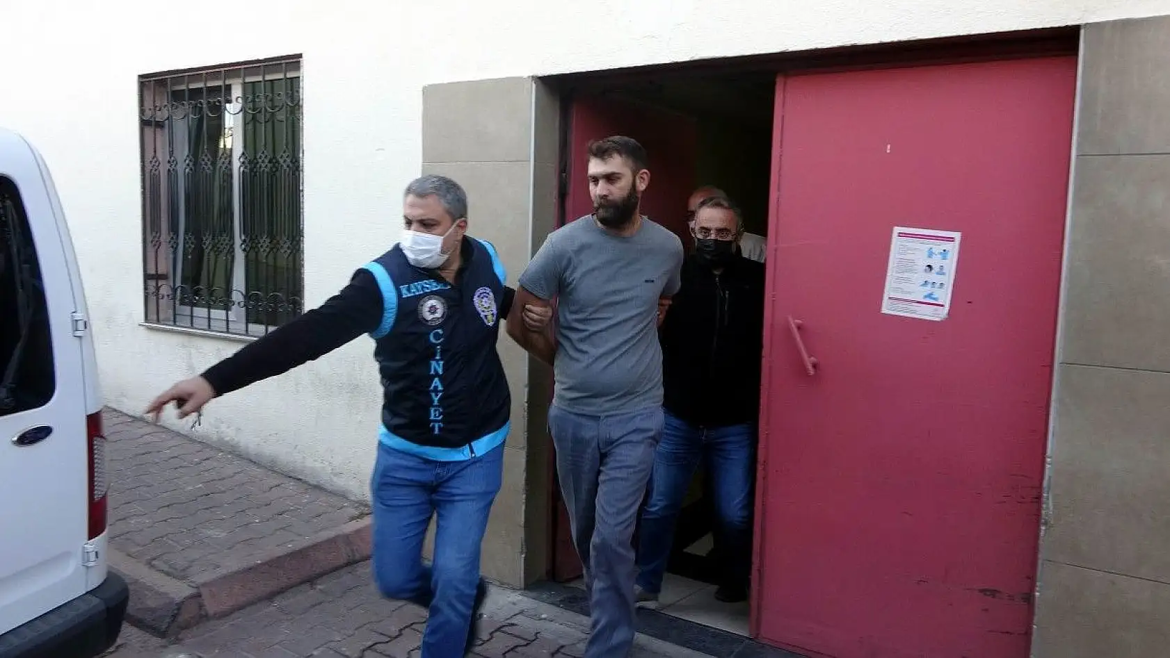 Kardeş katili yakalandı