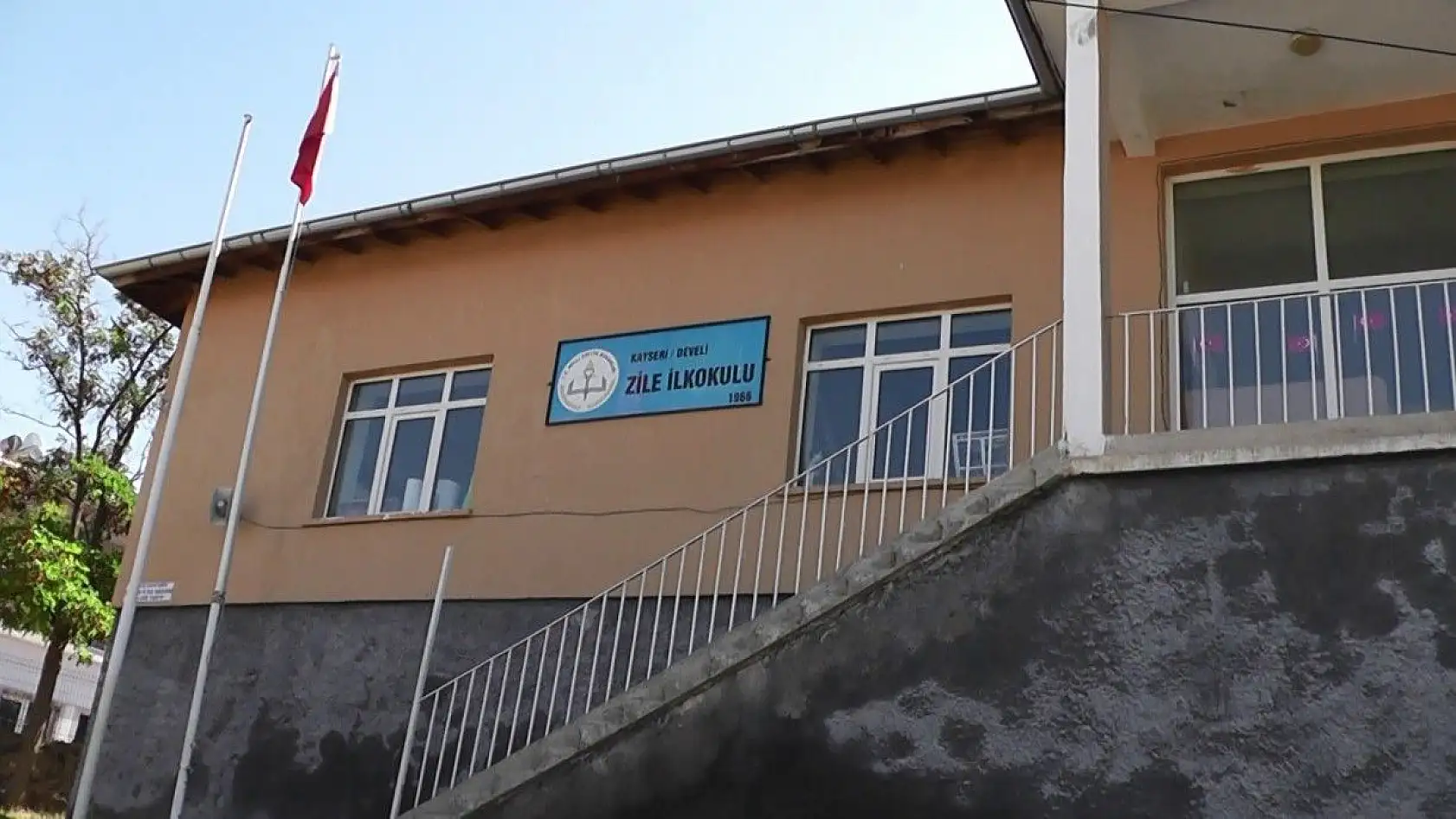 Bu köyde 1 başbakan yardımcısı, orgeneral ve 20 profesör çıktı