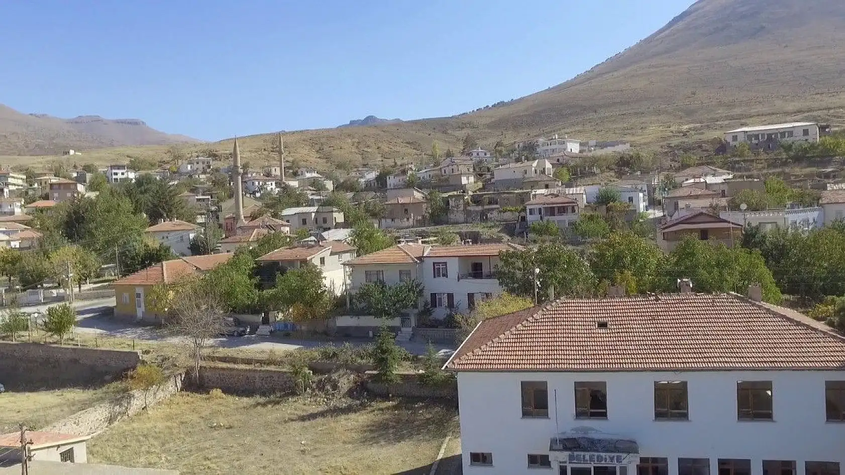 Bu köyde 1 başbakan yardımcısı, orgeneral ve 20 profesör çıktı