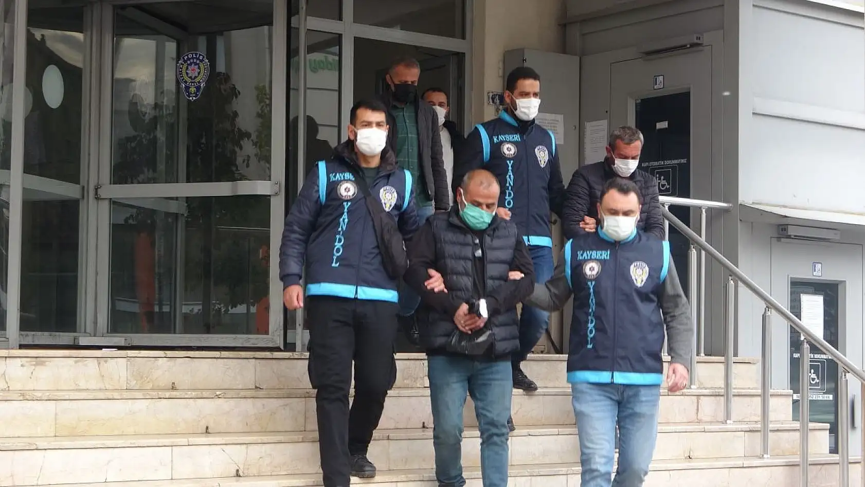 'Temiz sayfa' operasyonunda 4 gözaltı daha