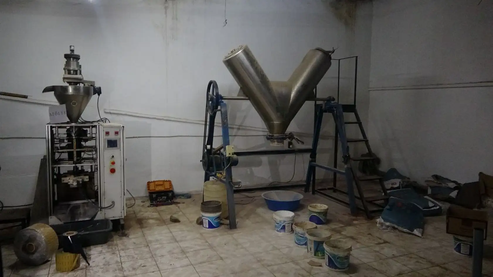 Cinsel içerikli gıda takviyesi üreten imalathaneye operasyon