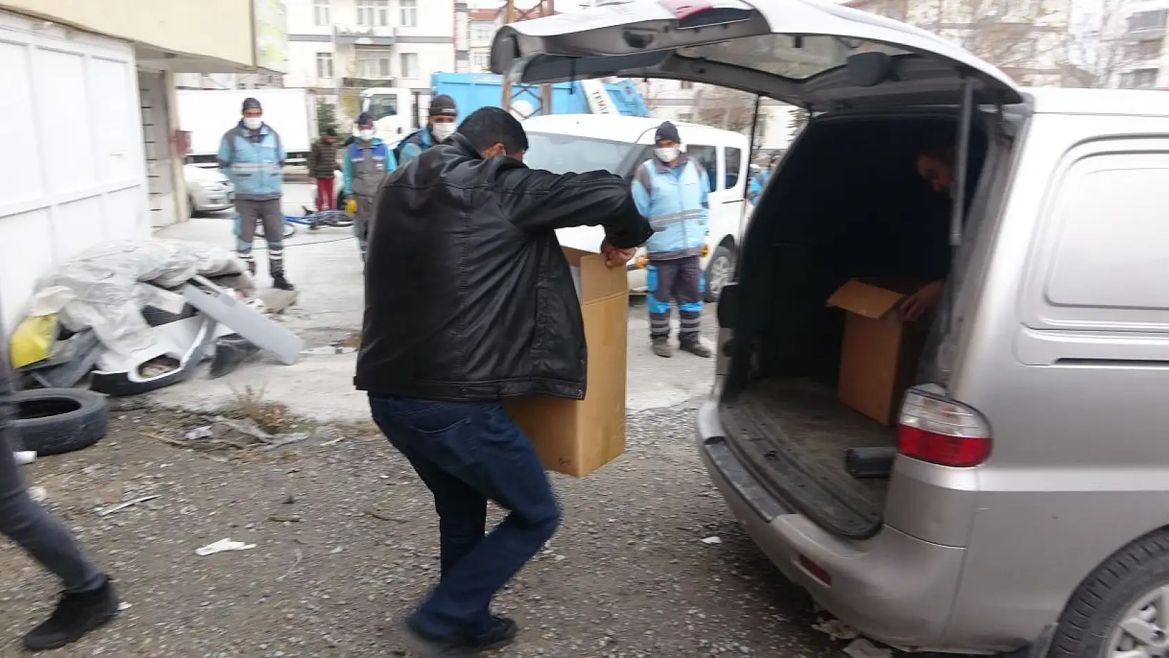 Cinsel içerikli gıda takviyesi üreten imalathaneye operasyon