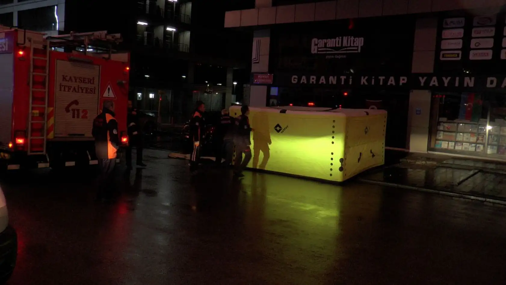 14. Kattan atlamak istedi