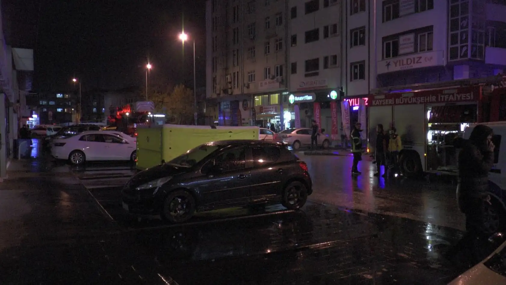 14. Kattan atlamak istedi