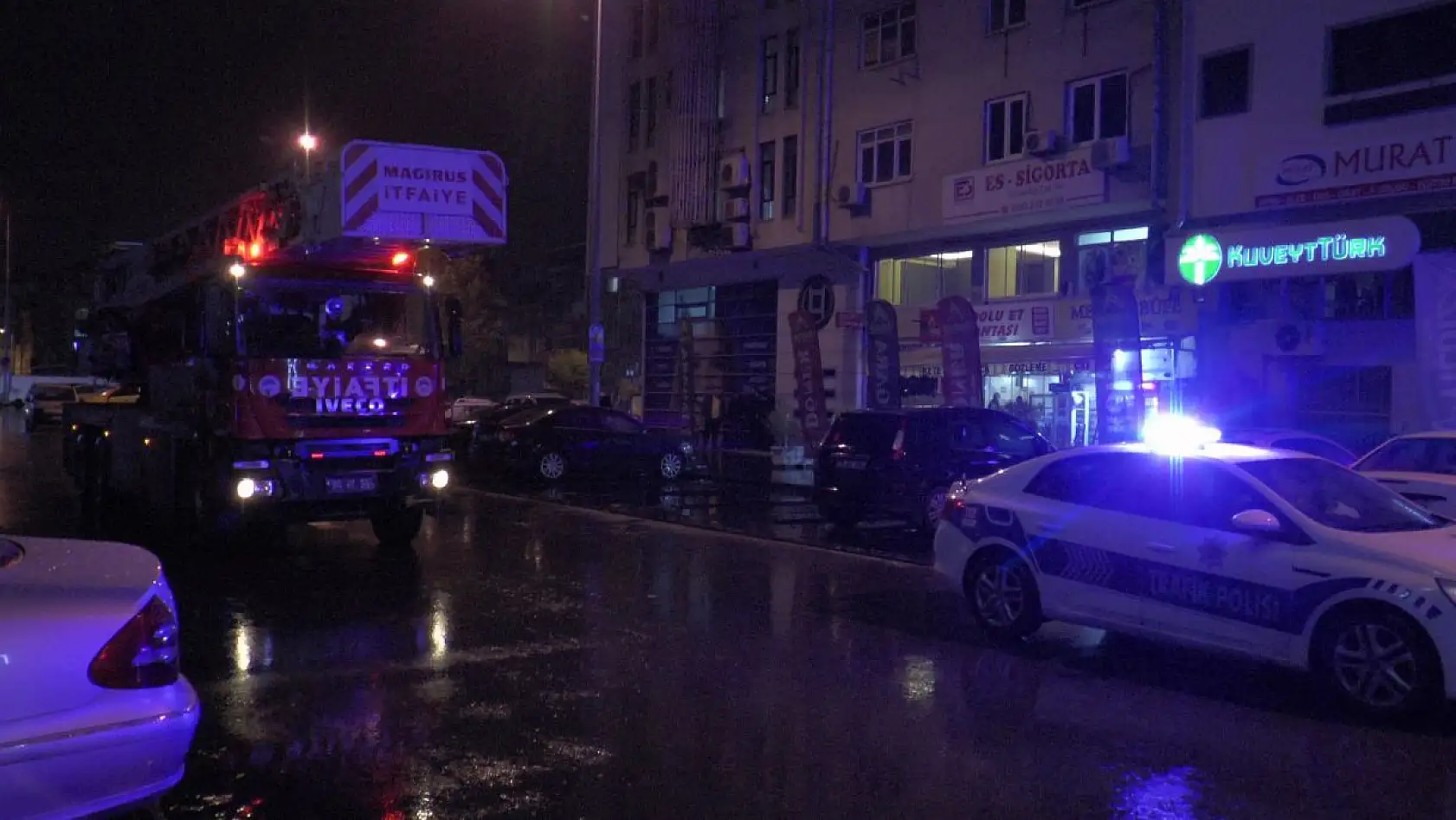 14. Kattan atlamak istedi