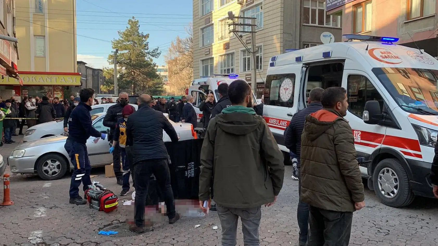Kayseri'de sokak ortasında dehşet: 2 ölü, 1 yaralı