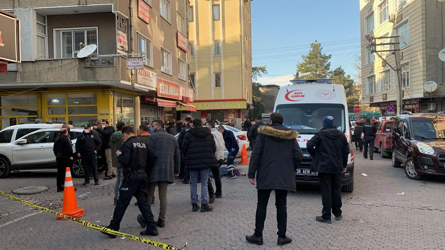 Kayseri'de sokak ortasında dehşet: 2 ölü, 1 yaralı