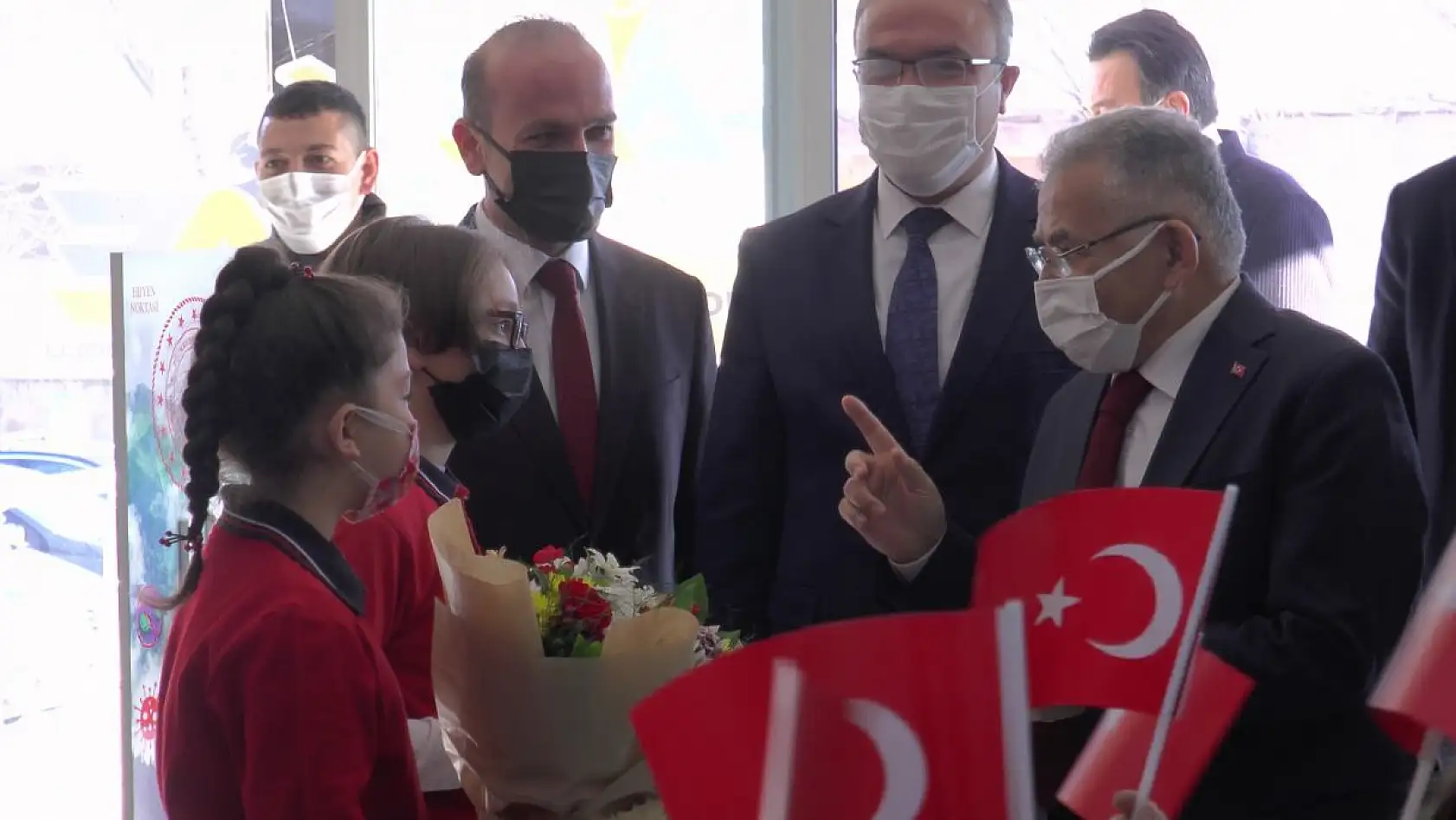 Kayseri'de 314 bin 736 öğrenci karne heyecanı yaşadı