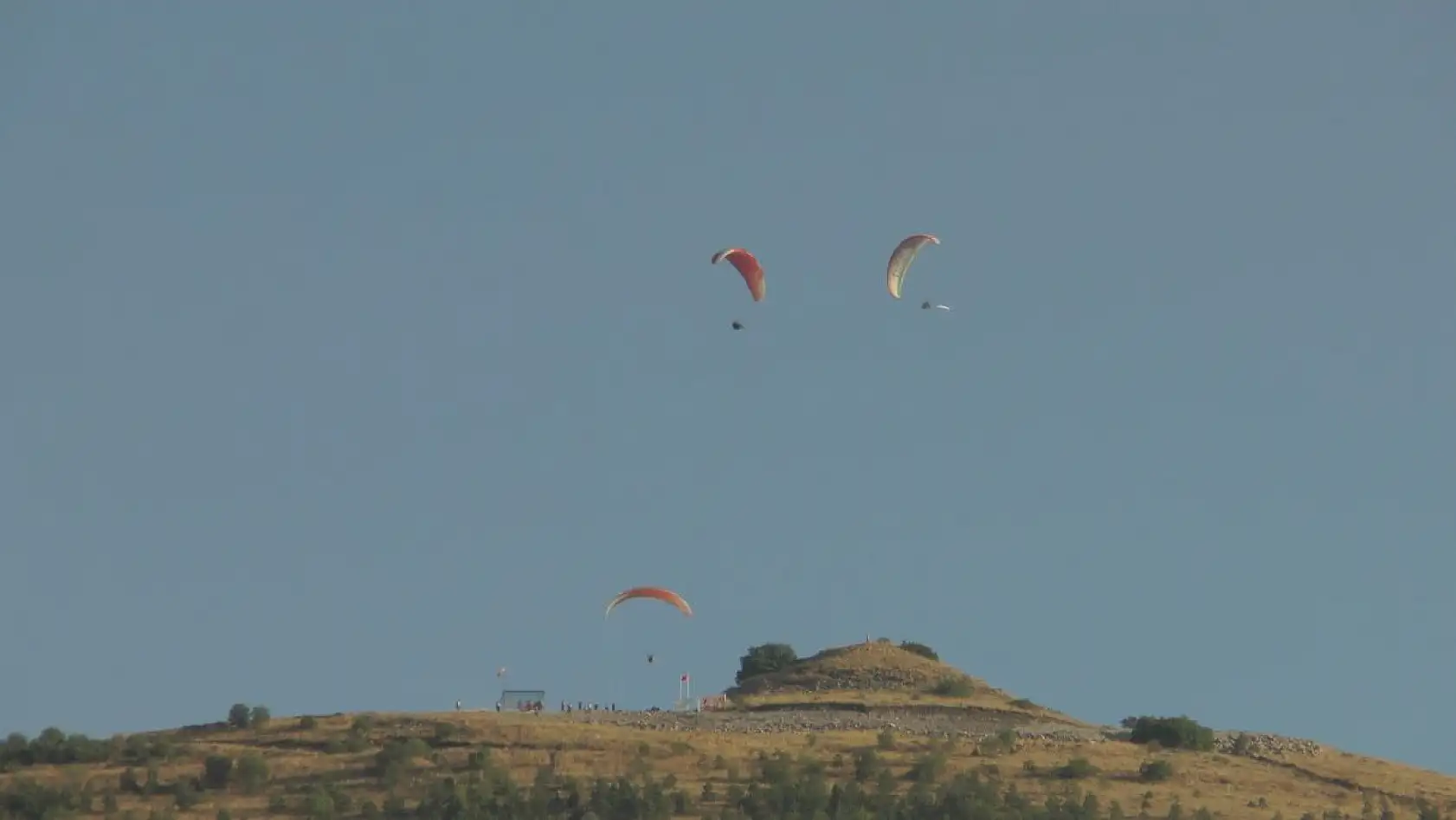 Gazilere 'havalı jest'