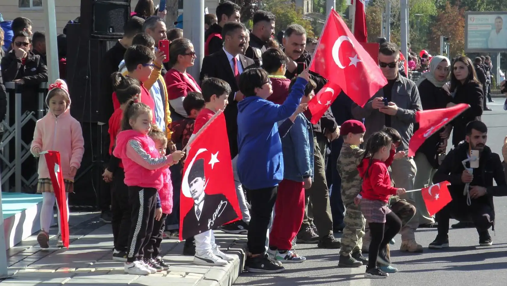 Asker selamlı karşılama