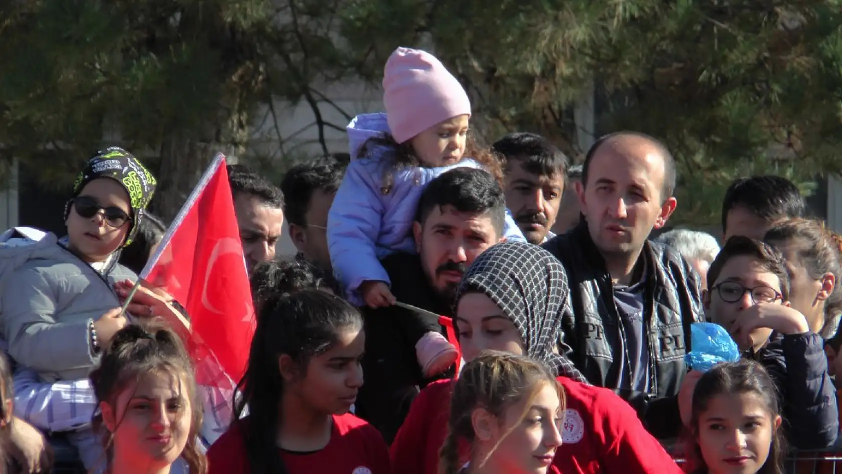 Asker selamlı karşılama