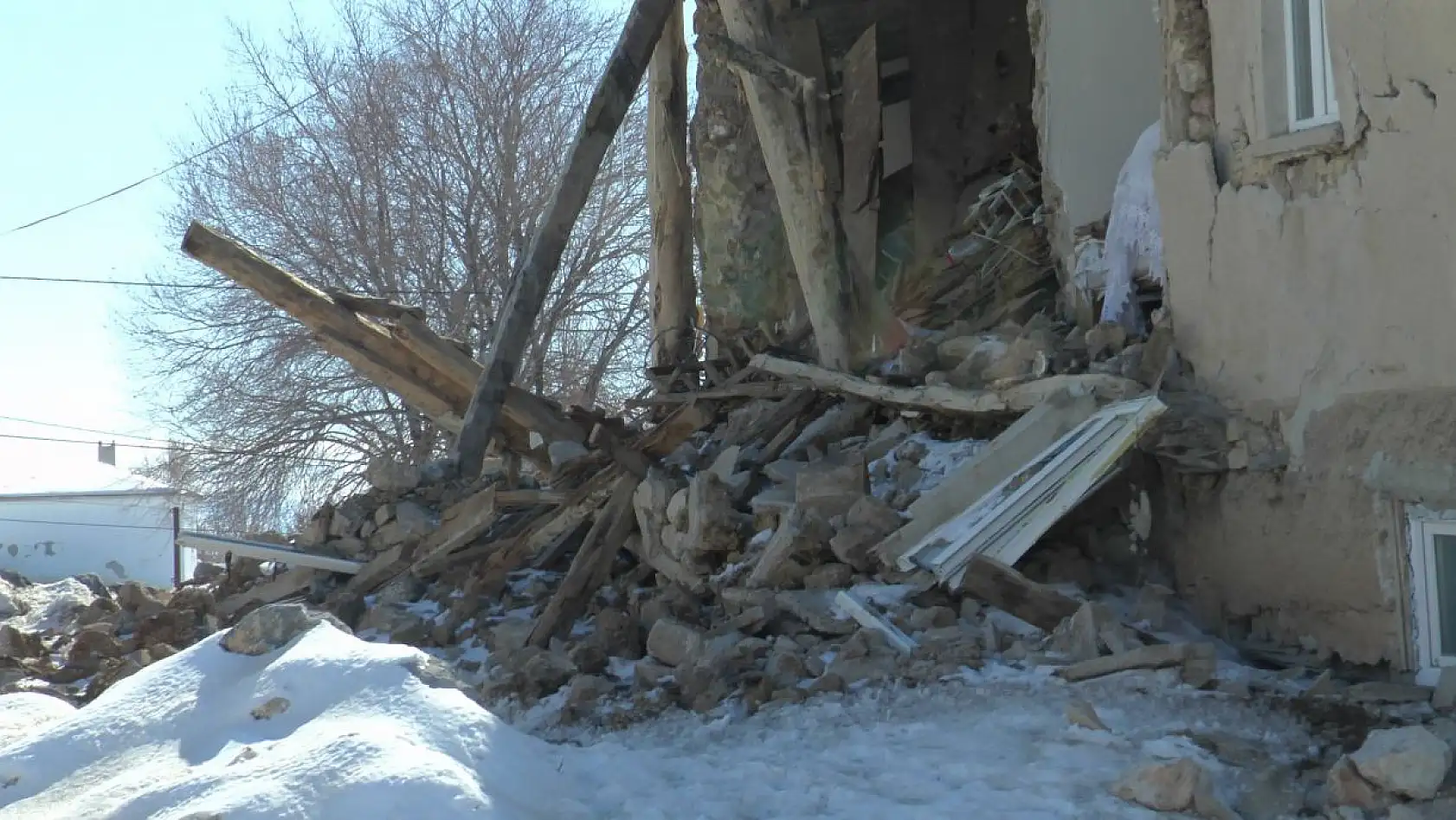 Sarız'da 8 yıkım, çok fazla hasar var