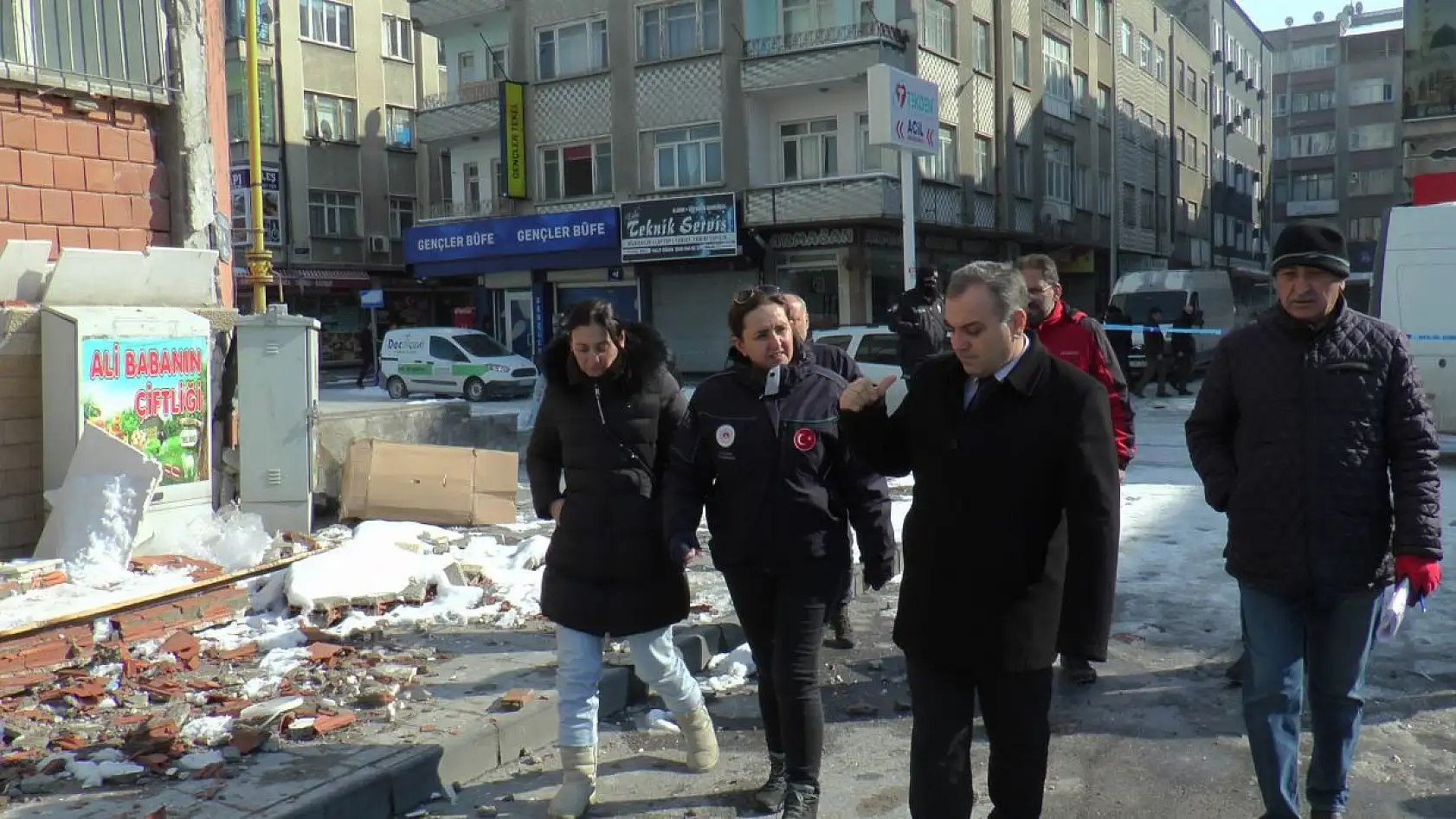 Yıkım için o binada tahliyeler başladı