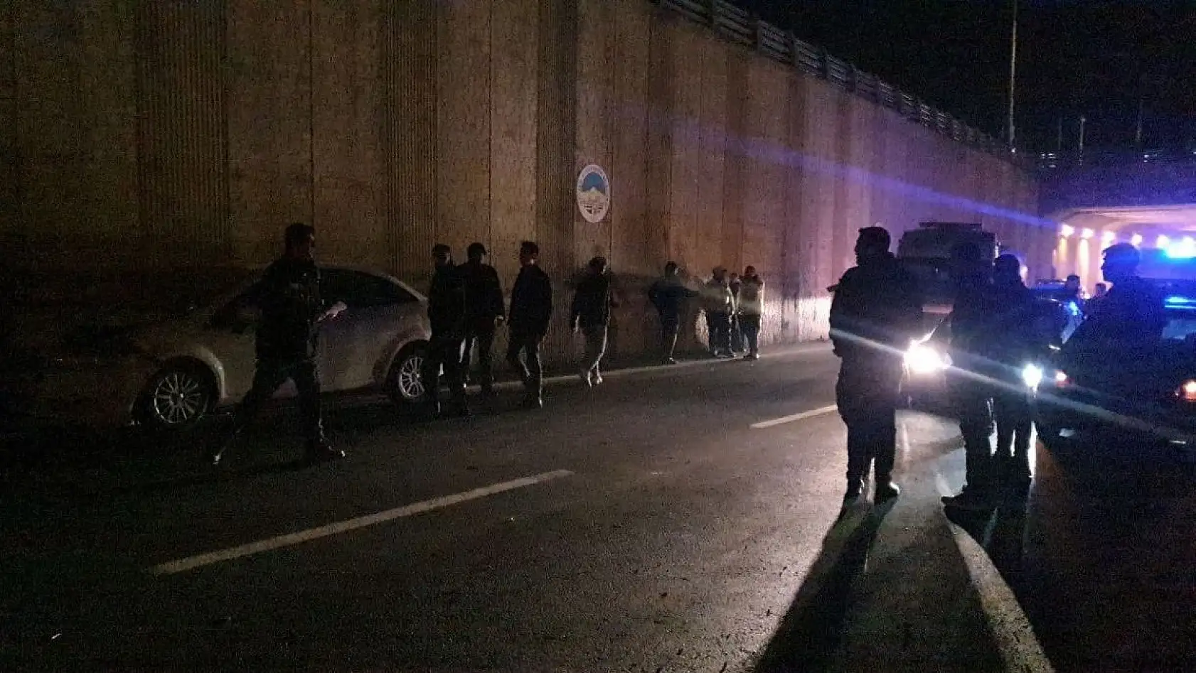 6 otomobil zincirleme kaza geçirdi: yaralılar var