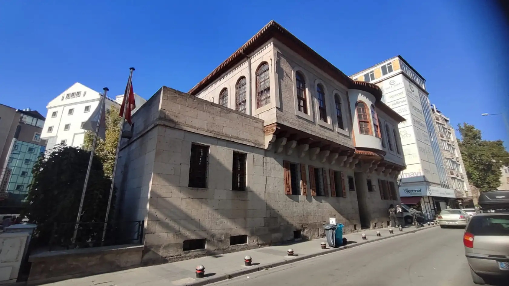 İşte Atatürk'ün Kayseri'deki yatağı ve çalışma masası!