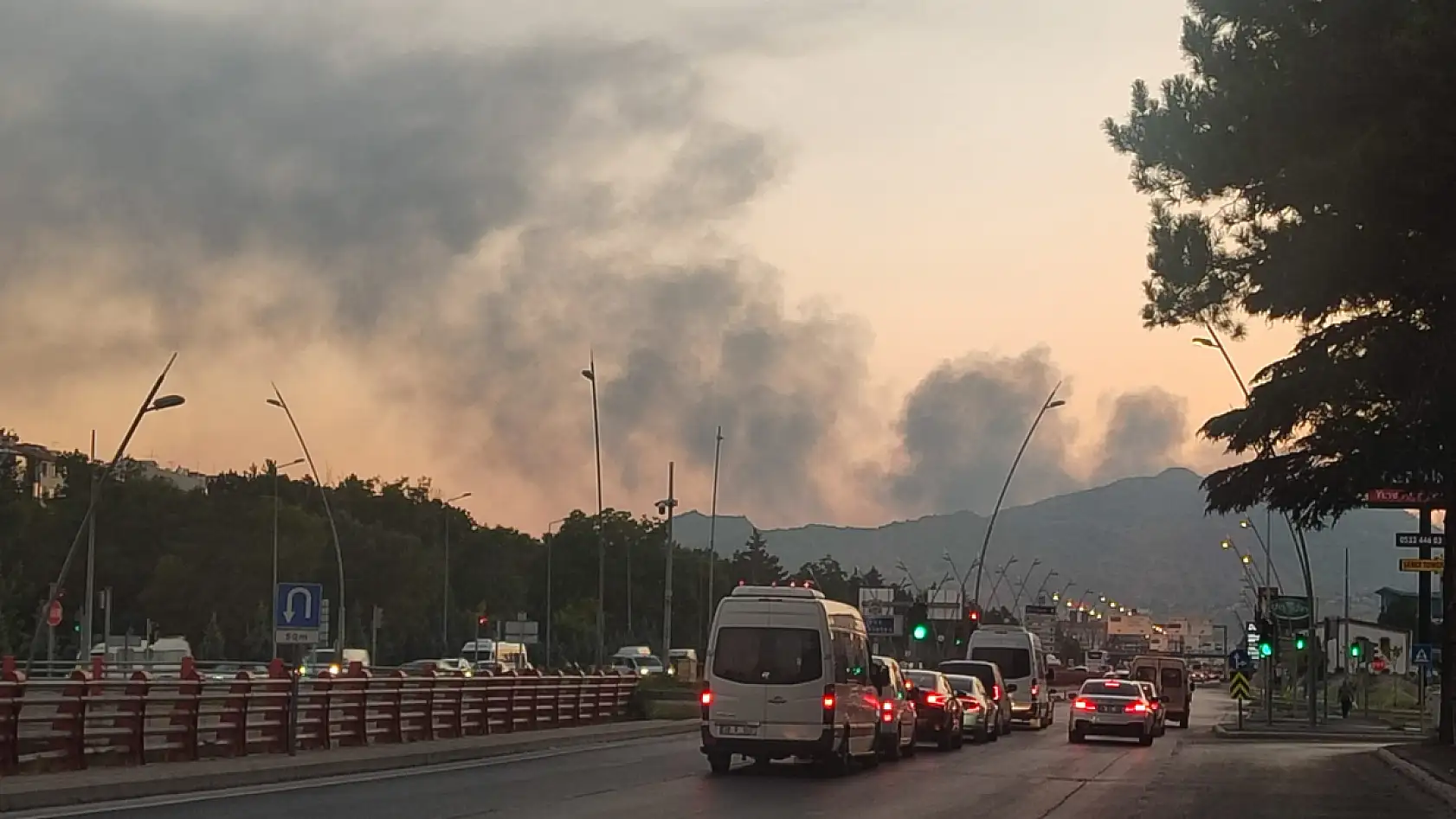 Kayseri'de duman gökyüzünü sardı... Kent merkezinden böyle görüntülendi