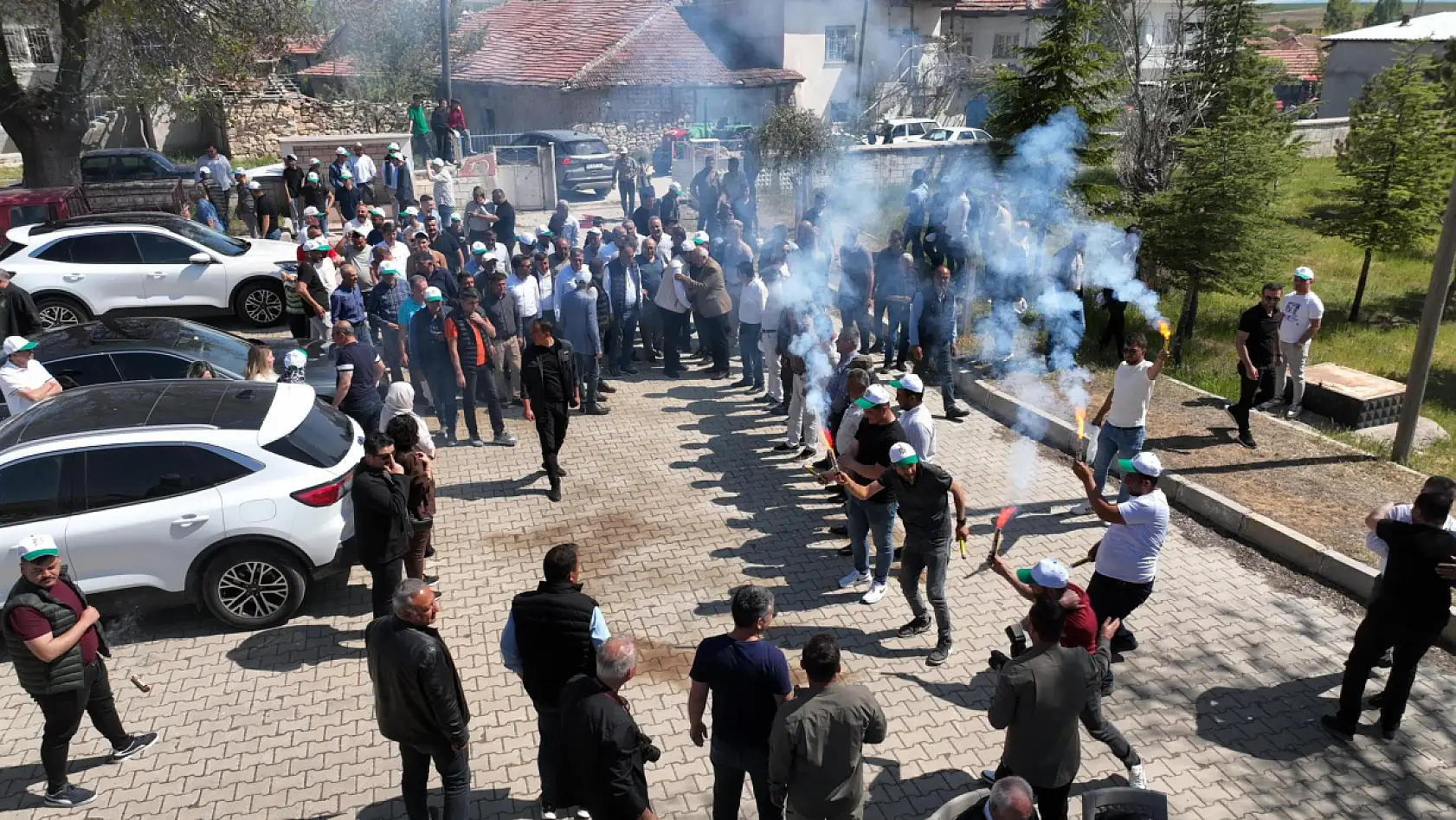 Kayseri Şeker'de siyasi parti genel başkanlarına taş çıkartan seçim çalışması! Böylesi görülmedi