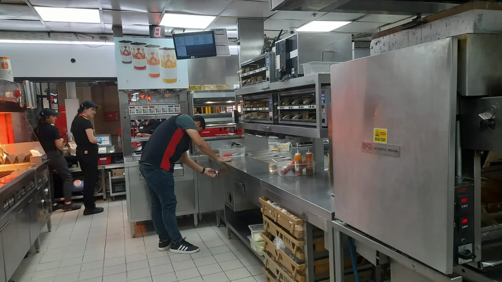 Kayseri'de AVM denetimi! Didik didik ettiler