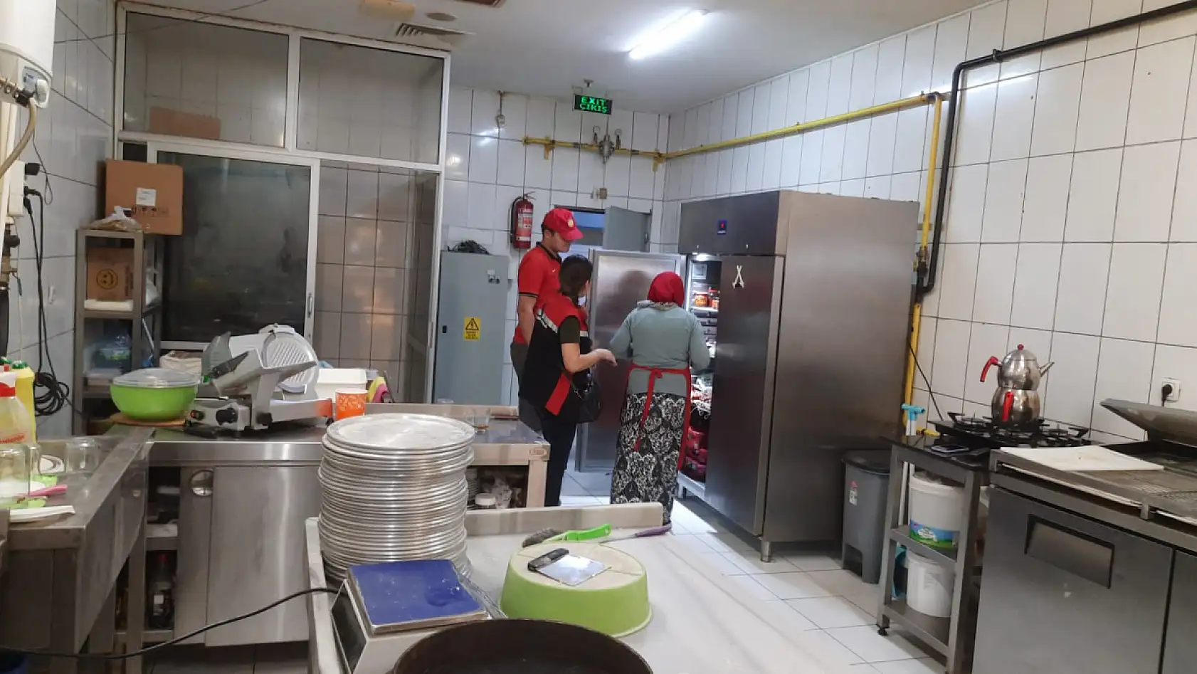 Kayseri'de AVM denetimi! Didik didik ettiler