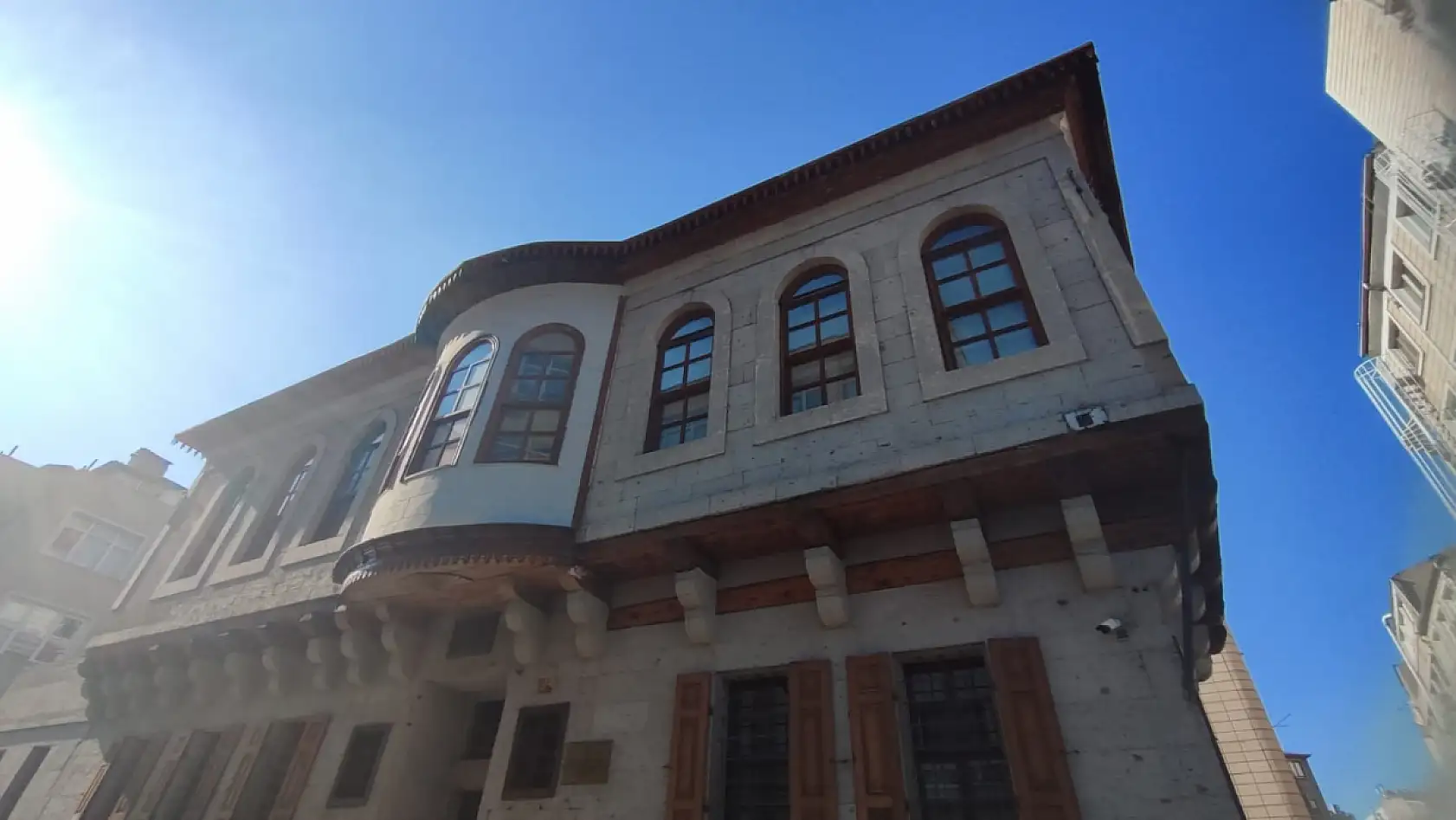 İşte Atatürk'ün Kayseri'deki yatağı ve çalışma masası!