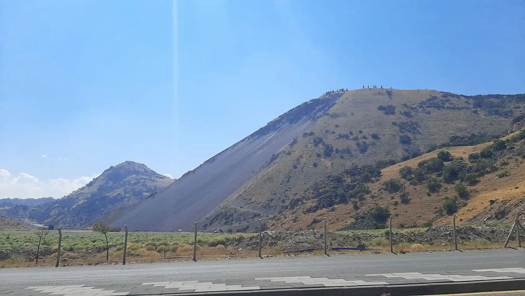 Kayseri'de yıllardır konuşulan, tartışılan görüntü! İşte dağın son hali