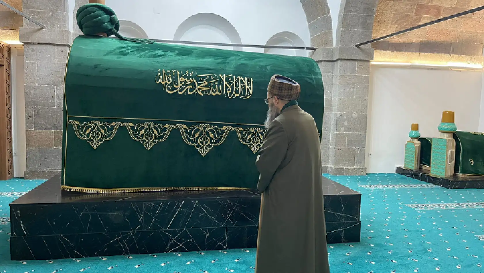 Cübbeli Ahmet Hoca'nın Kayseri pozları