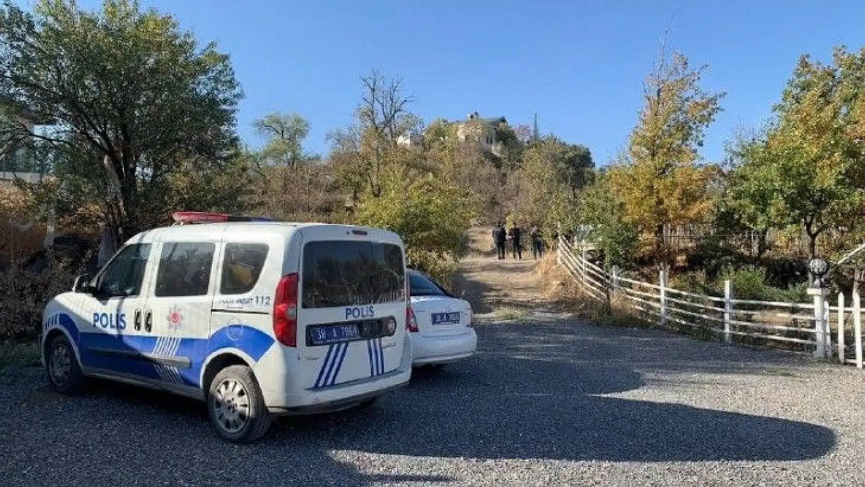 Flaş! Kayalık alana düşen paraşütçü ağır yaralandı