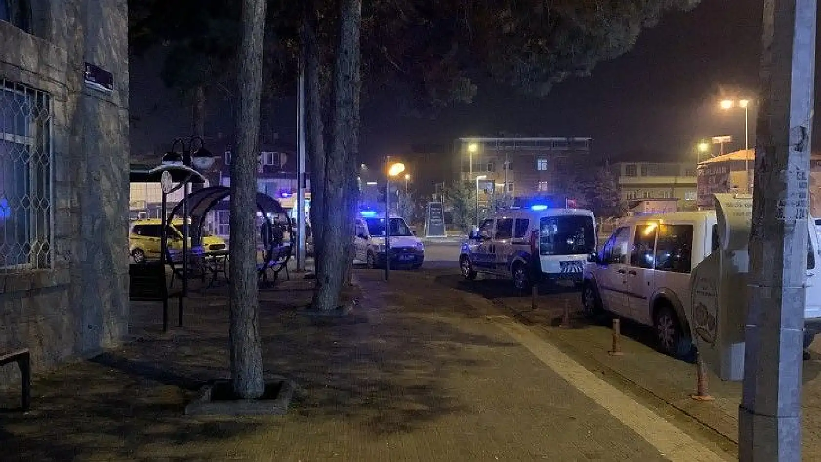 Kavgada bıçaklandı