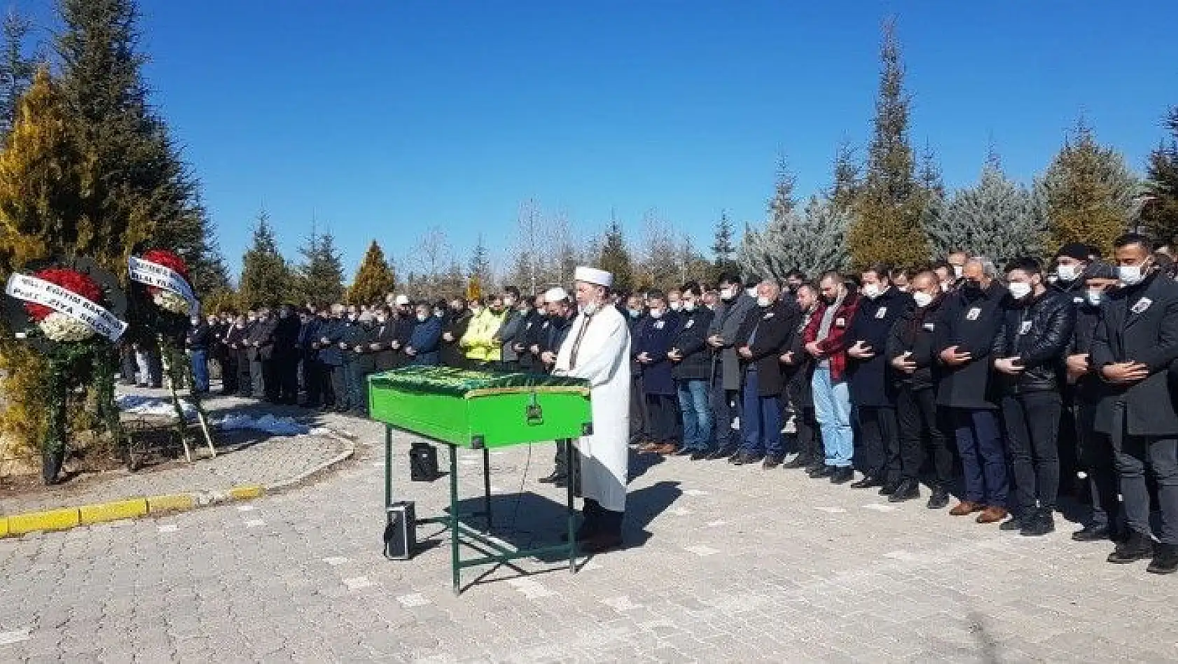 Okul Müdürü gözyaşları içinde toprağa verildi