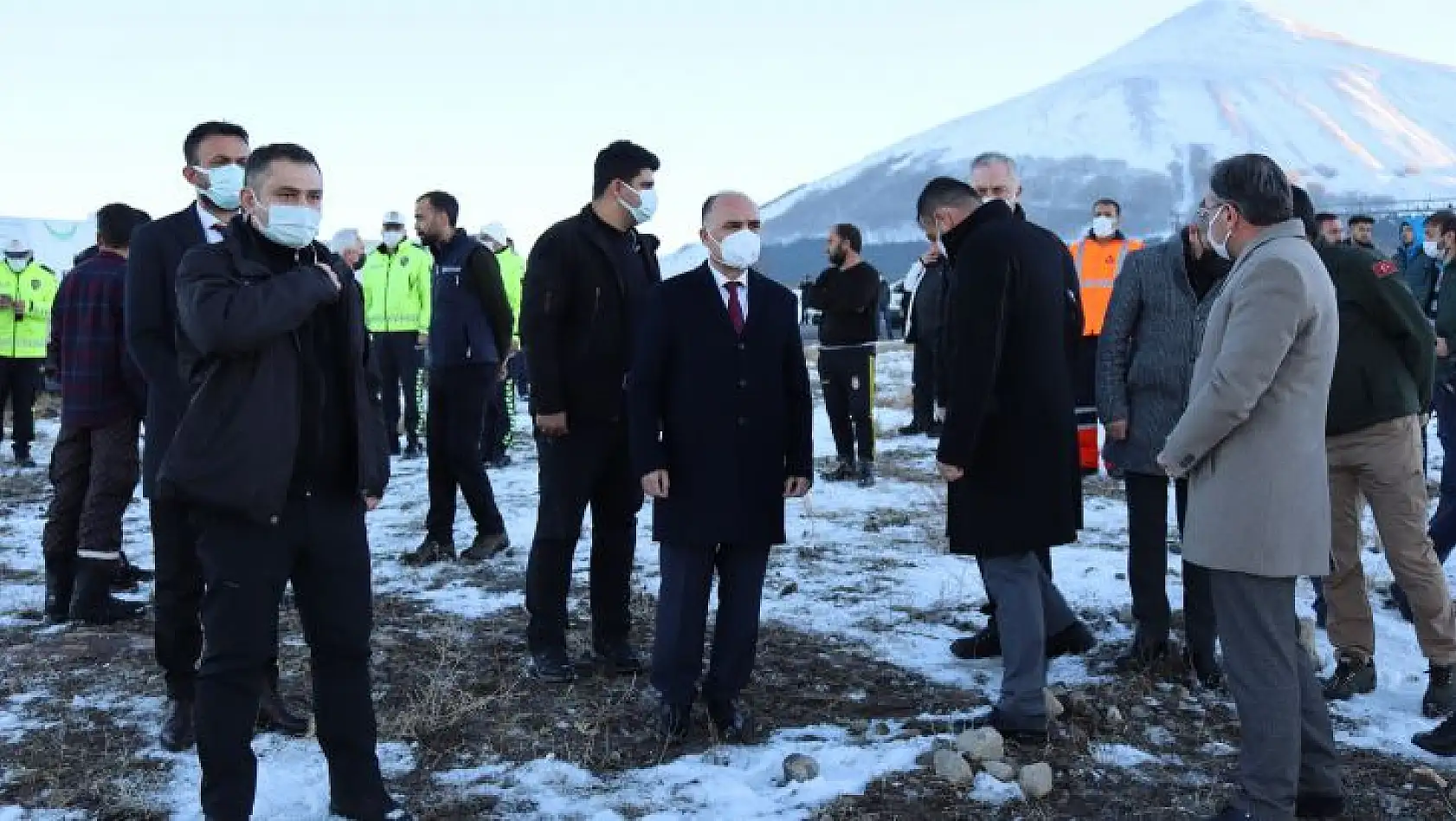 Otobüs devrildi ölü ve çok sayıda yaralı var