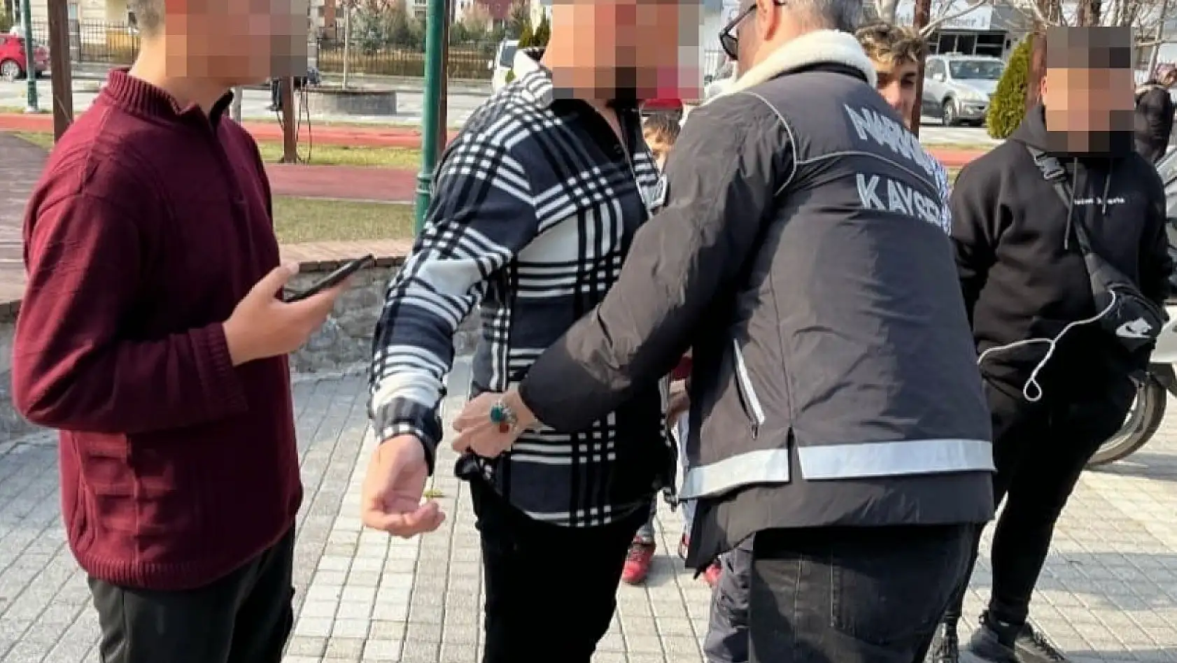 Kayseri'de uyuşturucuya savaş: 3 kişi gözaltına alındı
