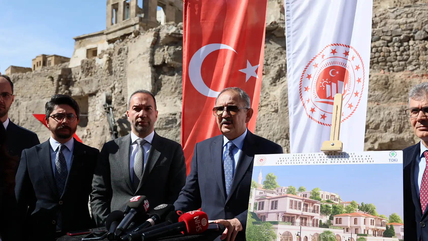 Bakan Özhaseki'den tarihi bölgeye destek