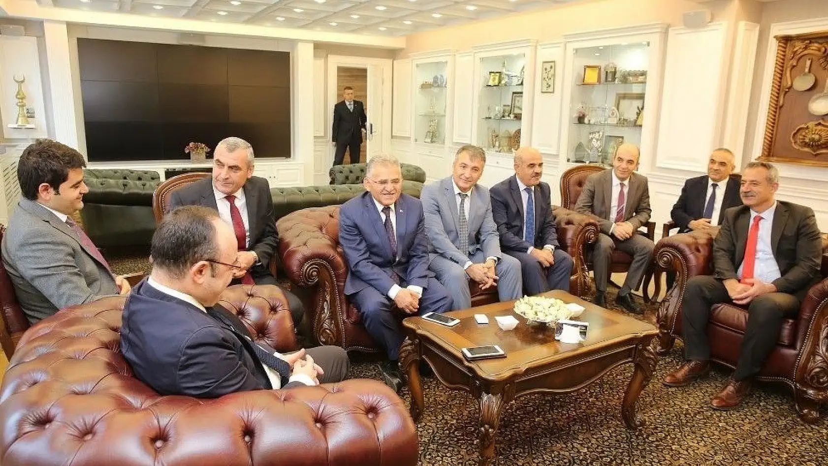 Başkan Büyükkılıç'a Tebrik Ziyaretleri sürüyor
