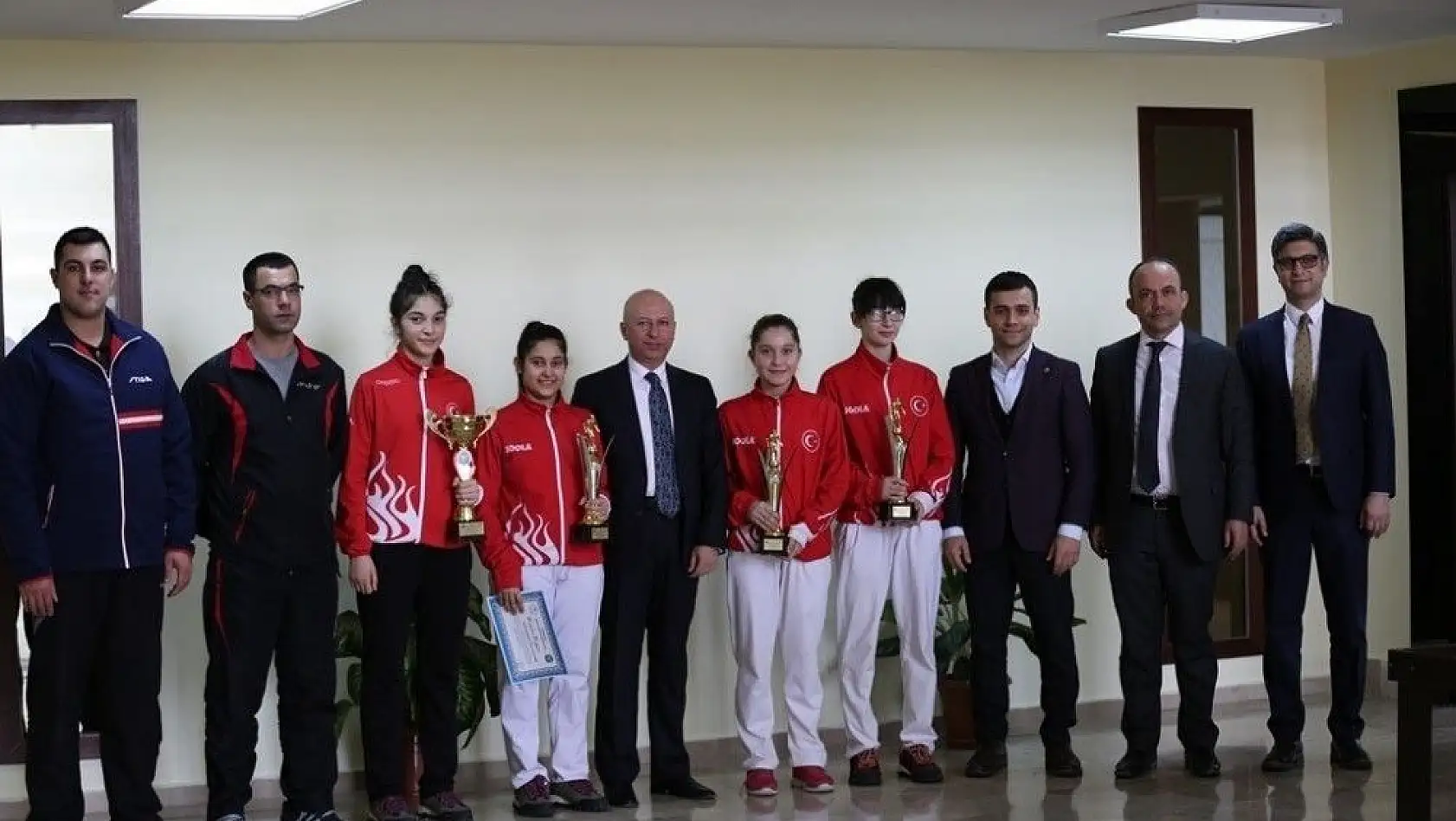 Başkan Çolakbayrakdar, Türkiye şampiyonlarını ağırladı