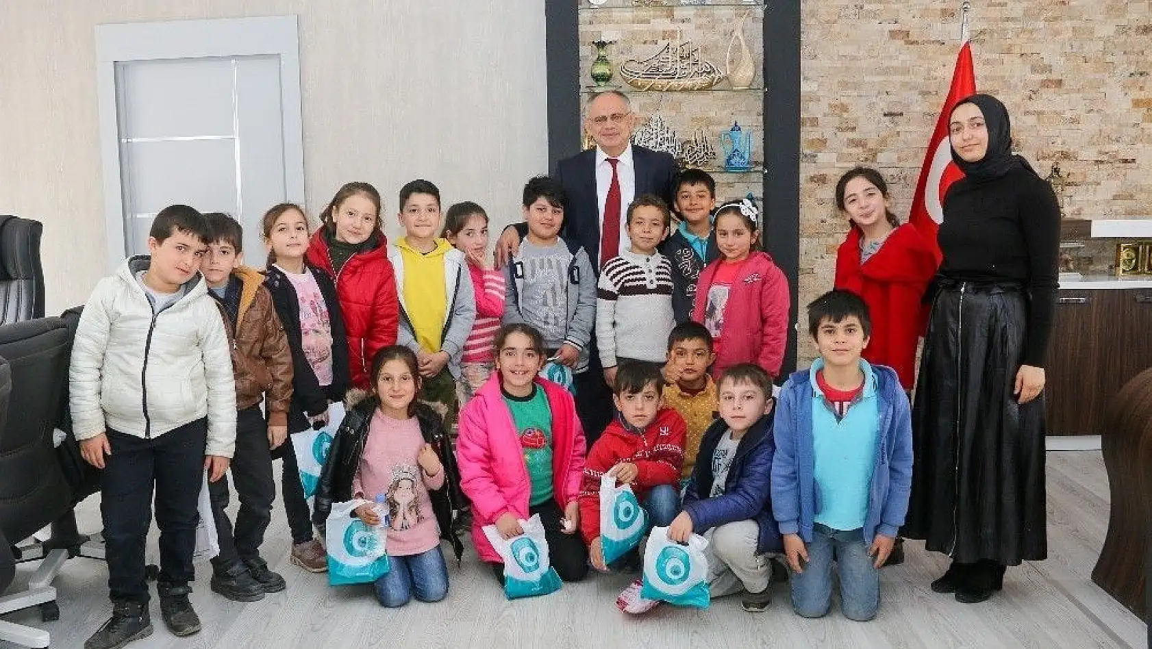 Başkan Öztürk çocuklara belediyeciliği anlattı

