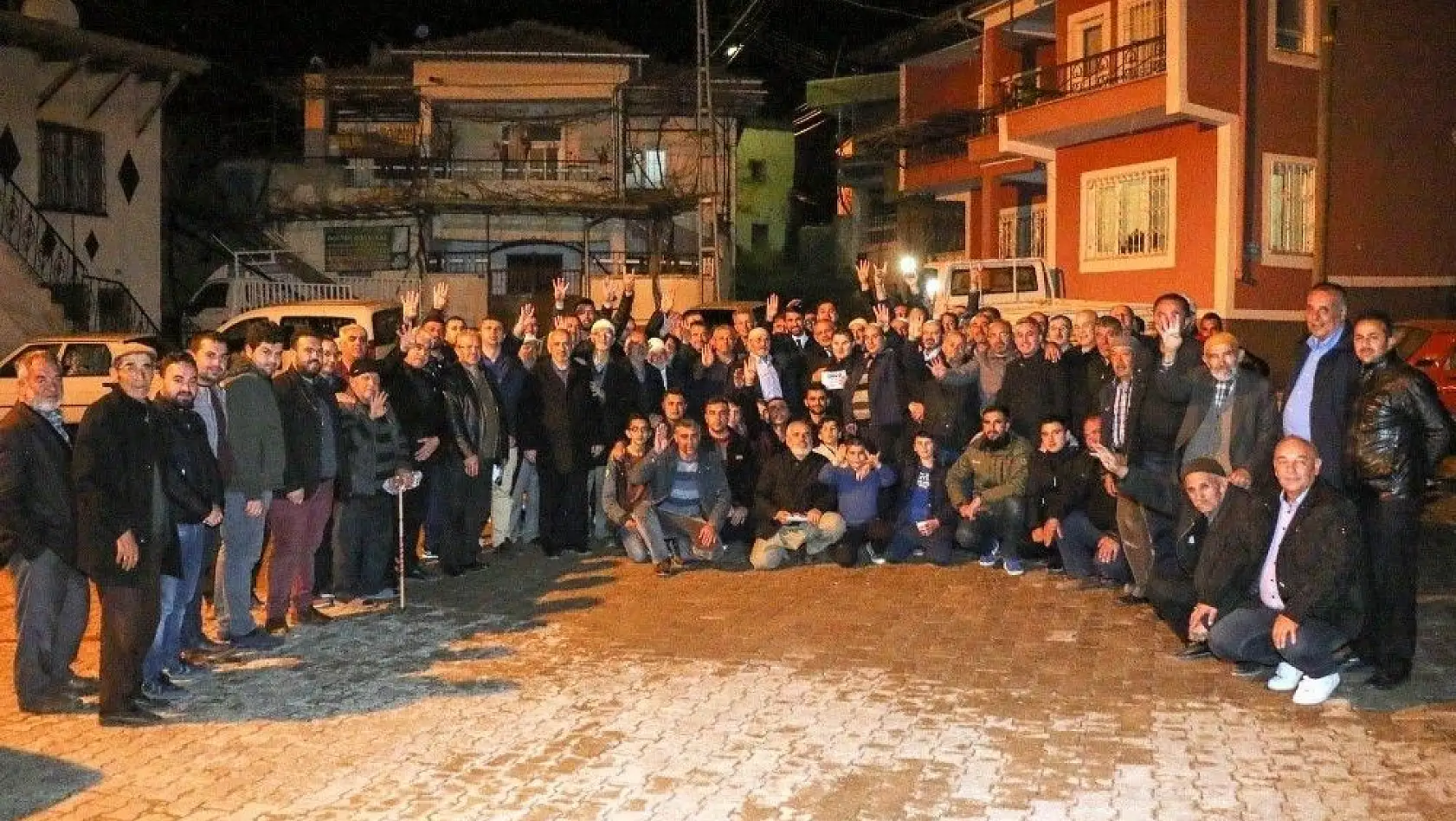 Başkan Öztürk, Kavacık mahallesinde vatandaşlarla buluştu