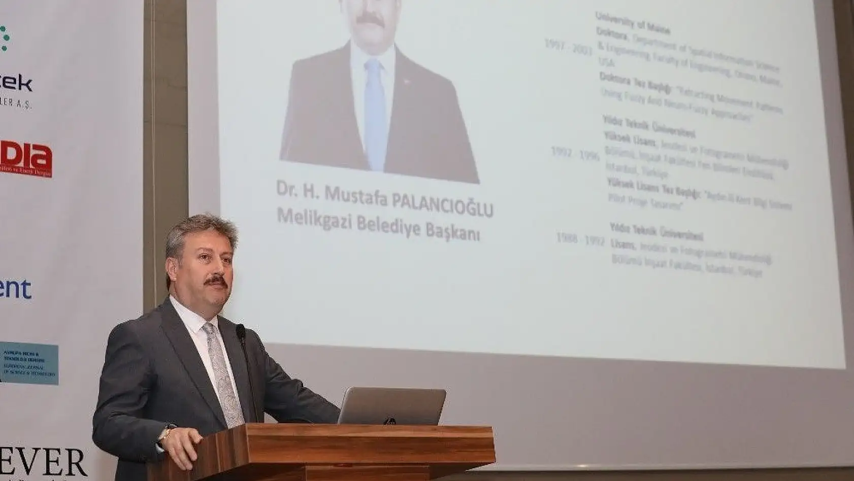Başkan Palancıoğlu 'Dijital Dönüşüm Konferansı'na katıldı
