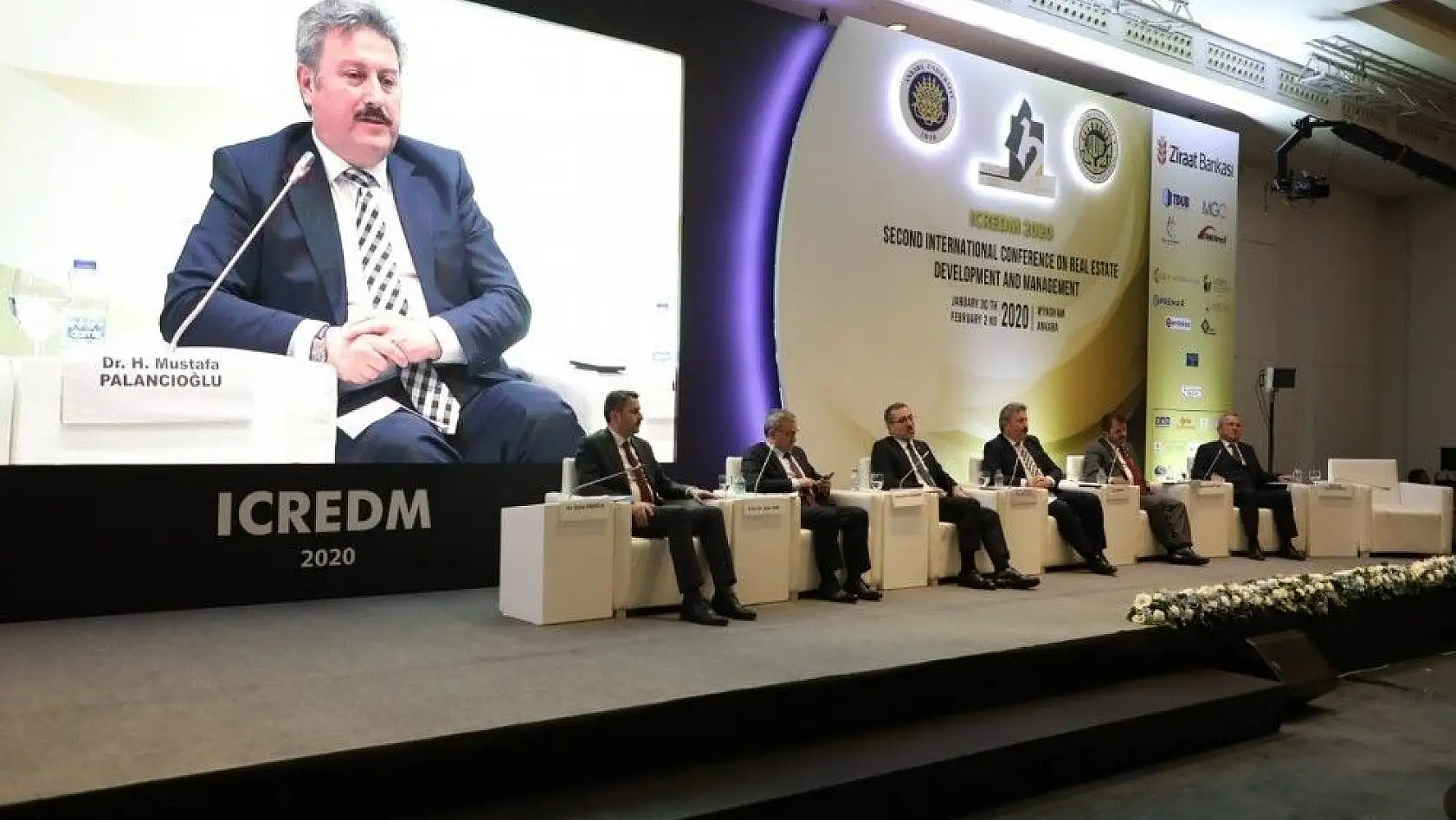 Başkan Palancıoğlu, Gayrimenkul Konferansına katıldı
