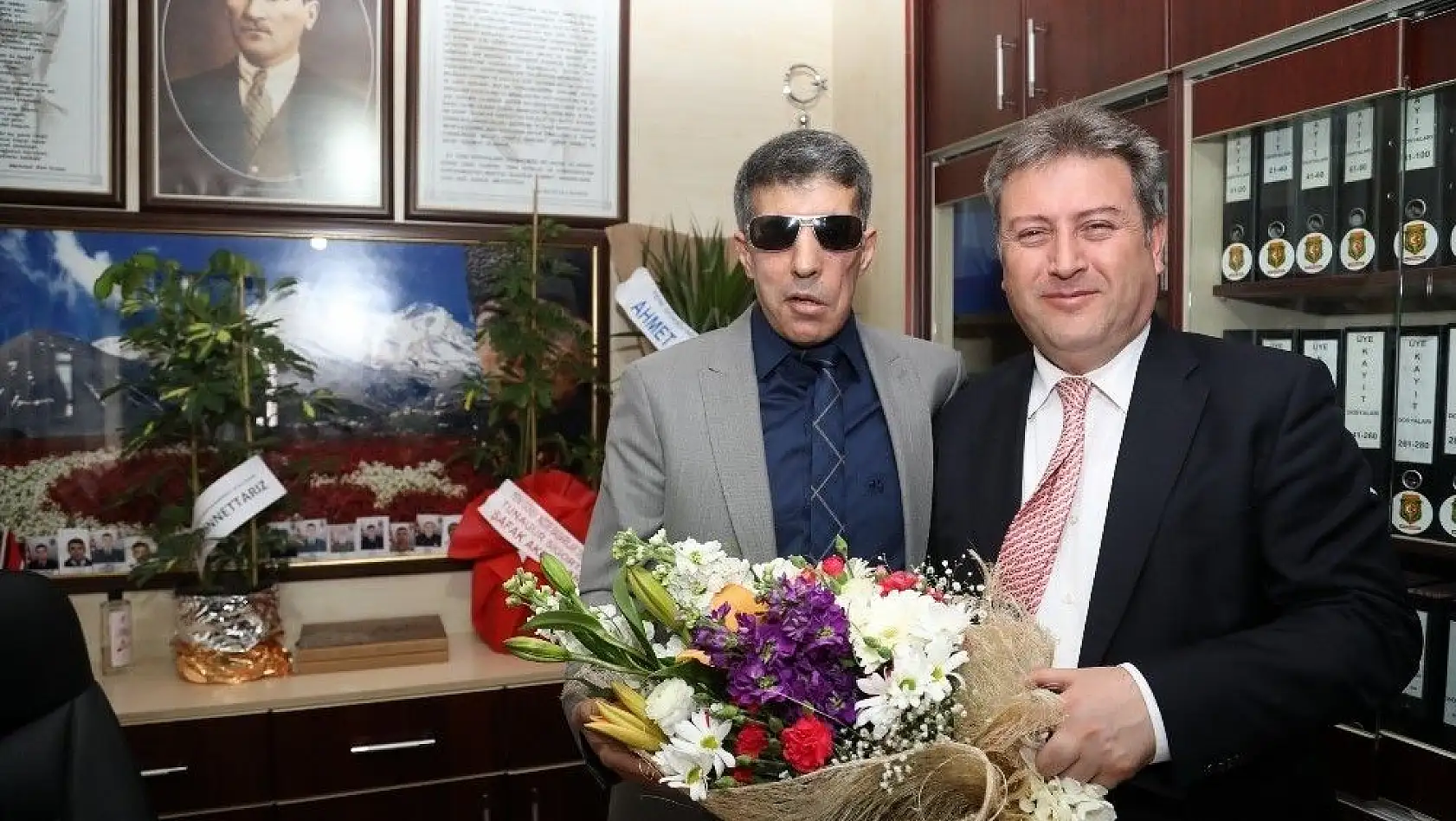 Başkan Palancıoğlu Şehit ve Gaziler Derneğini ziyaret etti