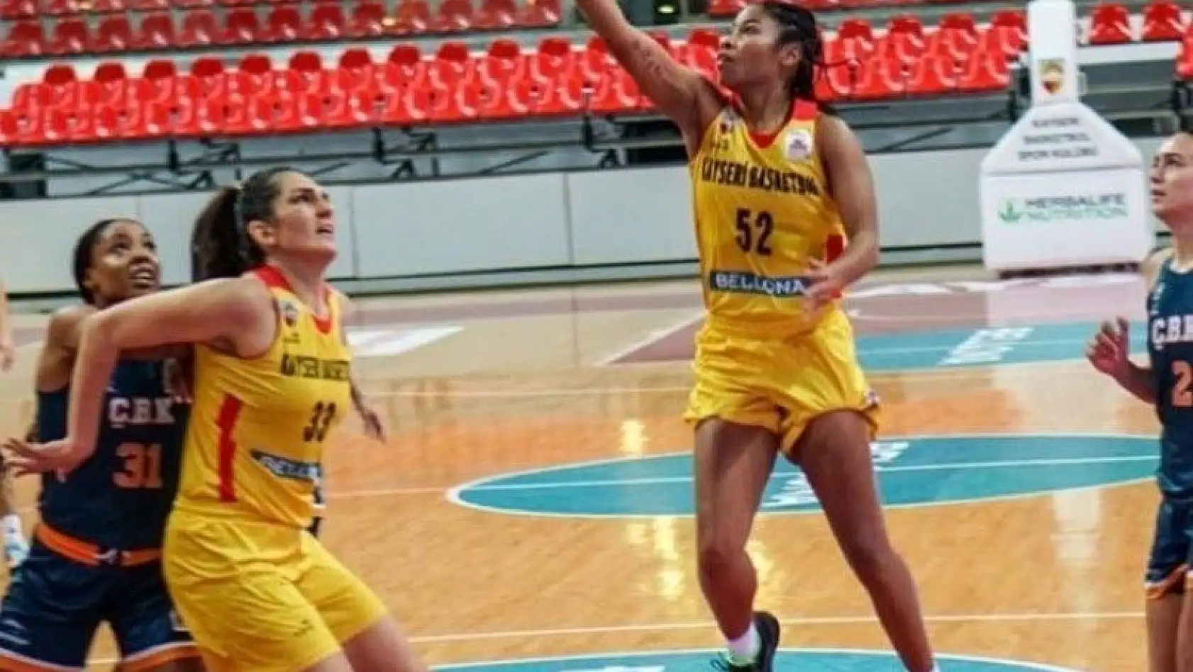 Bellona Kayseri Basketbol'da en fazla süre alan oyuncu Harris oldu