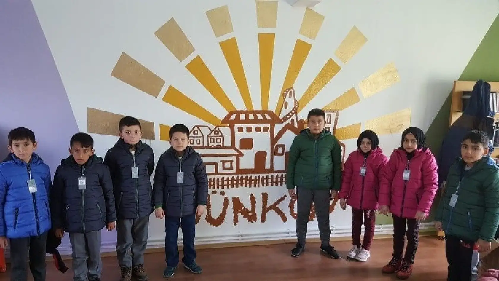 Bilkent Üniversitesi öğrencilerinden Çayırözü'ne kütüphane